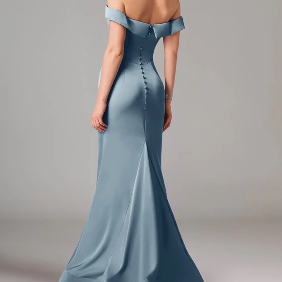 NEW AZAZIE EVERLY Stretch Dusty Blue Mermaid Off the Shoulder Stretch Satin - Picture 2 of 7